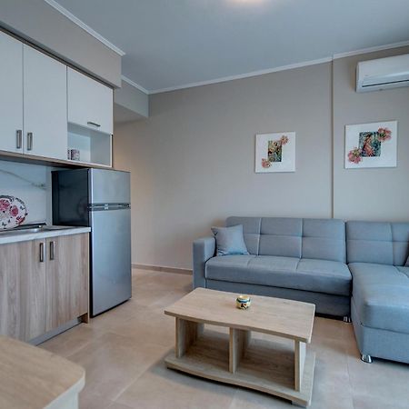The House Of The Roses Apartment Gerakini Exterior photo
